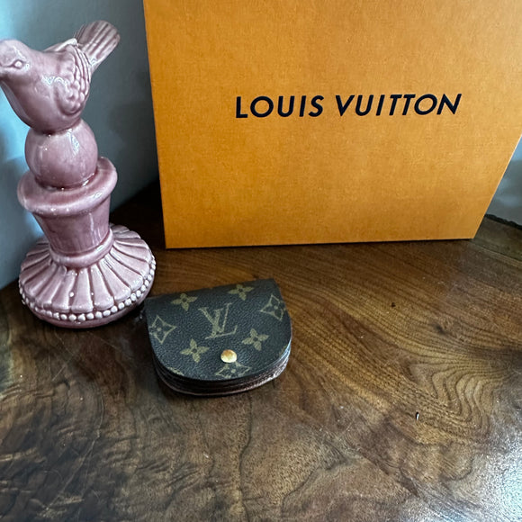 Authentic LOUIS VUITTON monogram Porte Monnaie Gousset Coin Purse