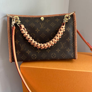 The Swan Crossbody - Vintage Monogram in Vachetta