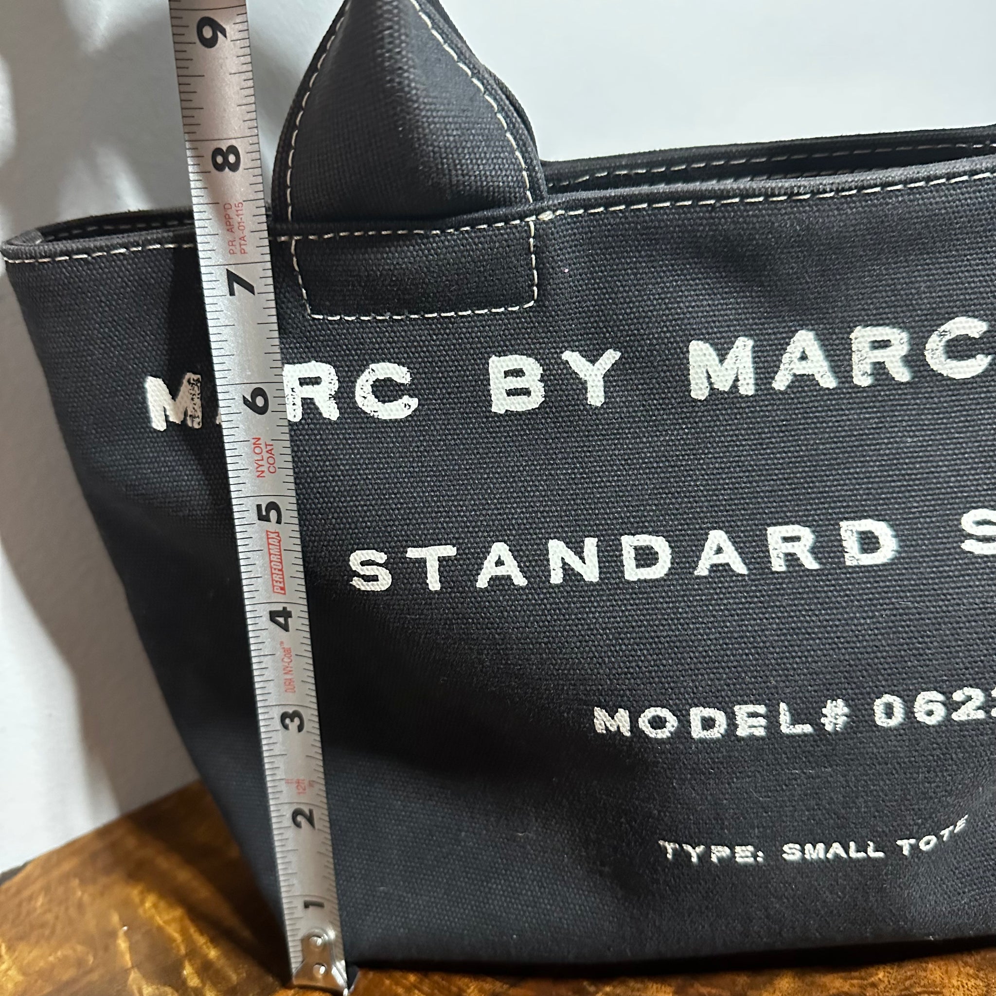 Marc by Marc Jacobs Standard Supply Small Tote in Black – Beauty Bird  Vintage