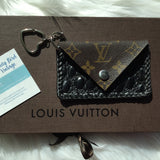 Black Vintage Card Holder/Key Chain