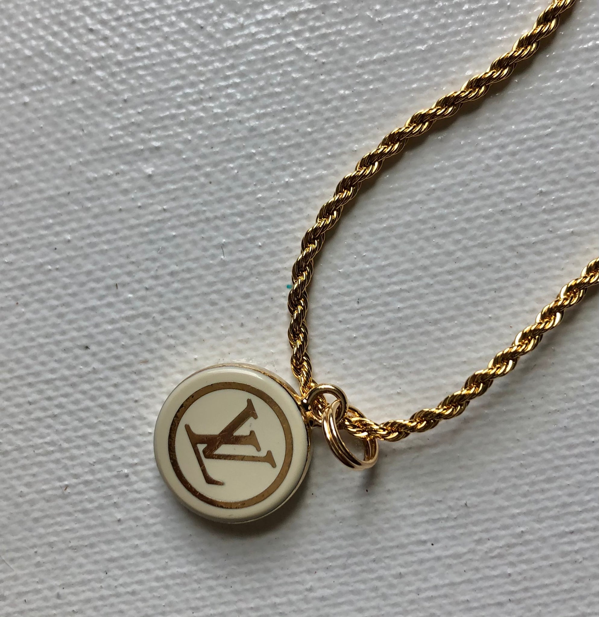Cream/Gold LV Button Necklace - Gold Filled Rope Chain – Beauty