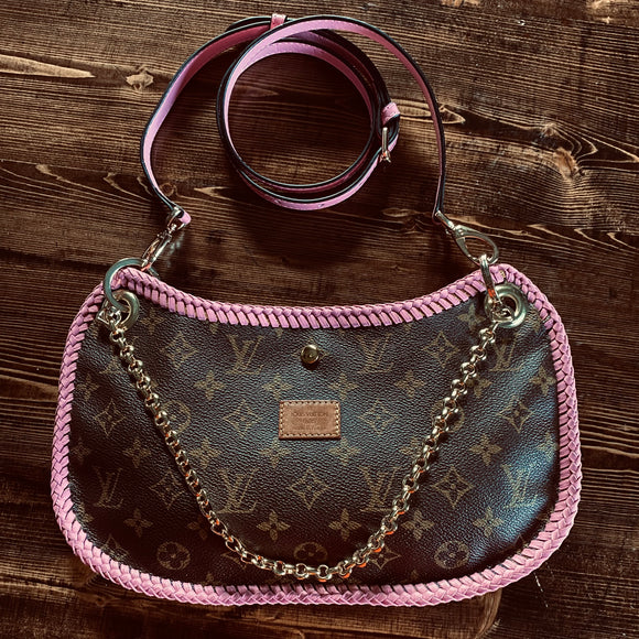 The Peacock - Vintage Monogram Hobo in Pink Crossbody