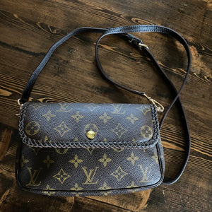 The Junco - Vintage Monogram in Brown Crossbody Bag