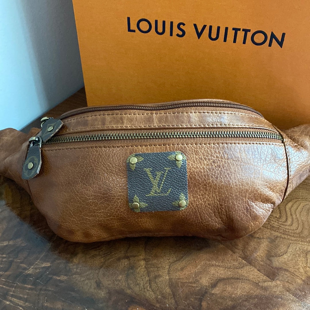 Louis vuitton vintage fanny pack deals