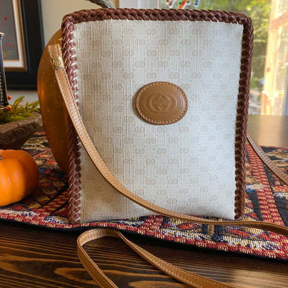 The Robin Pouch - Vintage GG Crossbody