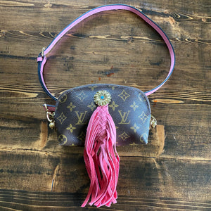 The Junco - Vintage Monogram in Pink Flower Crossbody Bag