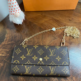 The Junco Wallet Crossbody - Vintage Monogram with Heart Chain